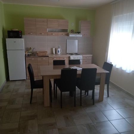 Apartman Fiva Pacir Exterior photo