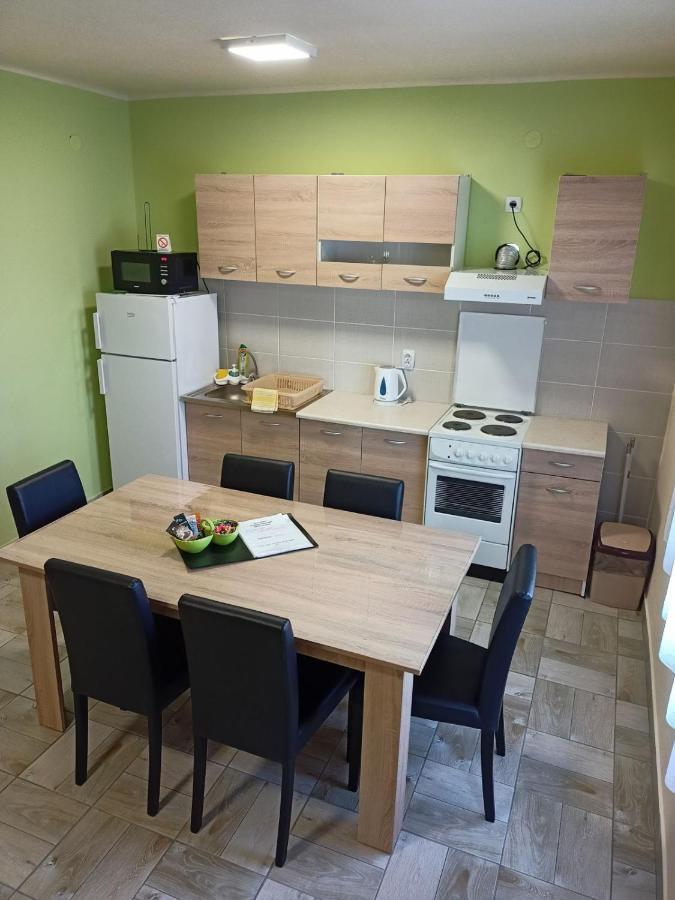 Apartman Fiva Pacir Exterior photo